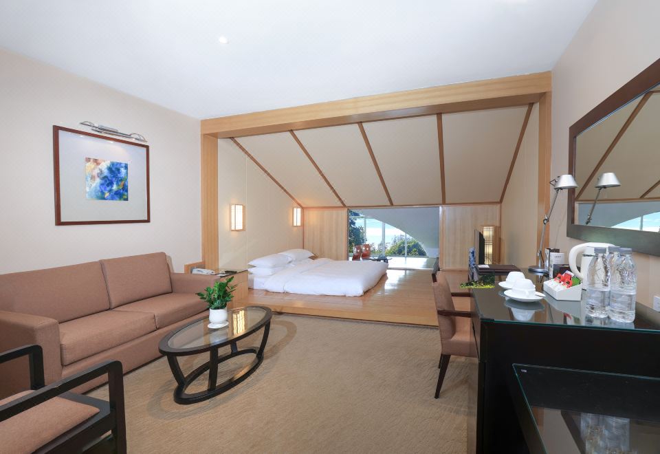 Jinling ResortTatami Themed Double Room