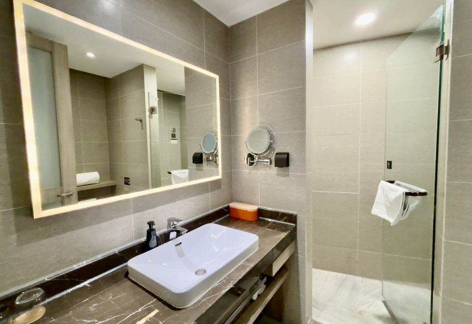 行政園景大床房