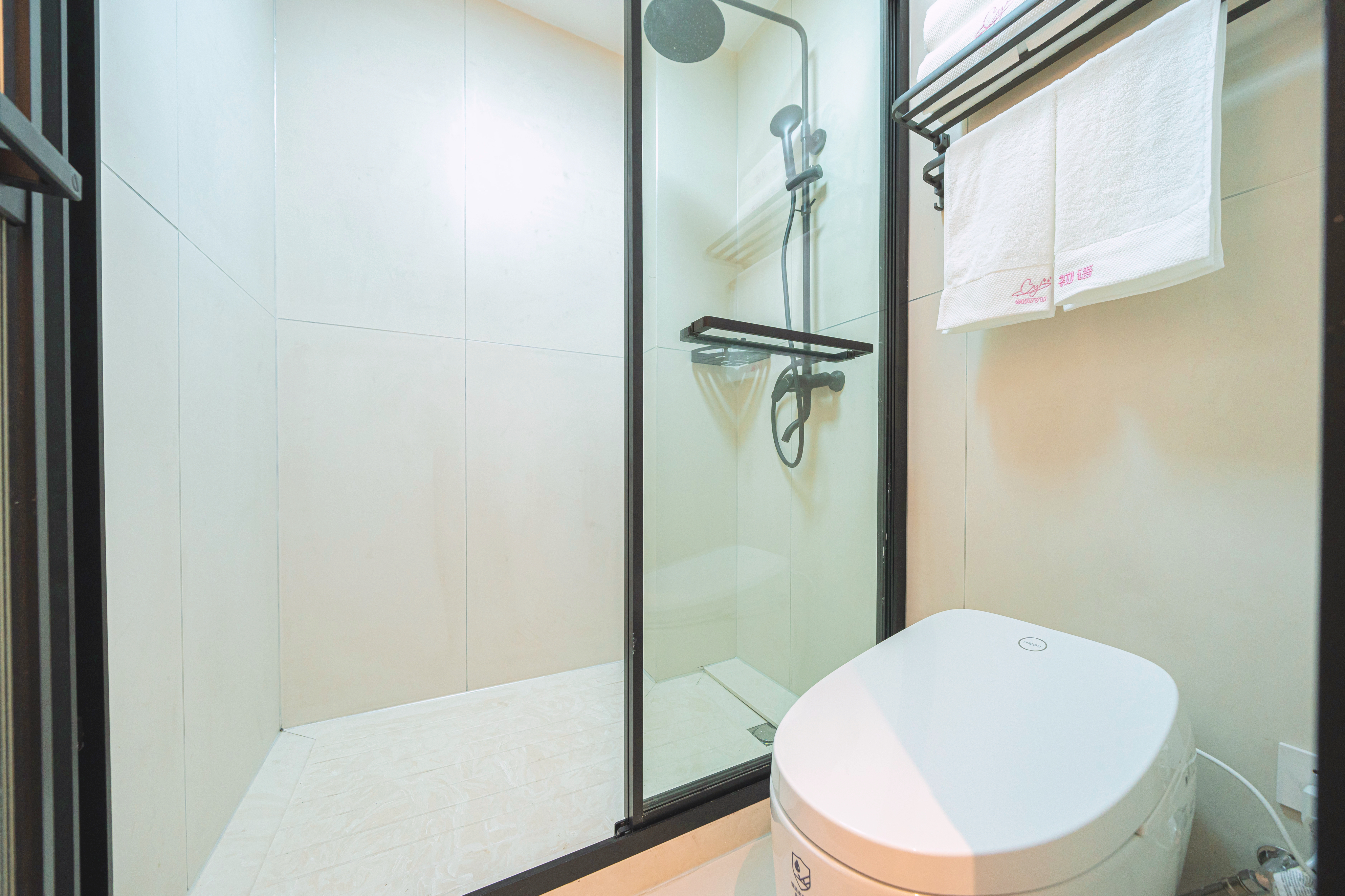 小可爱亲子双床房-180度全景（100寸投影+智能马桶）