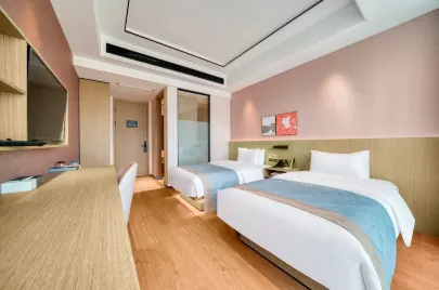 Siff Hotel Guestroom (2 beds)