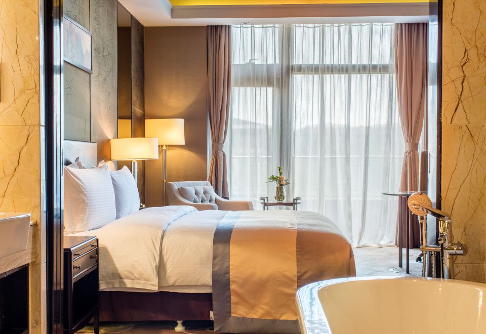 高级景观大床房