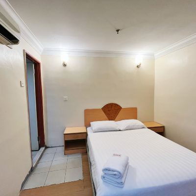 Bilik Double Standard Kupon Fair Park Hotel