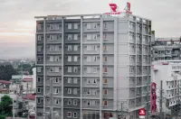 Red Planet Clark Angeles City Hotel a 