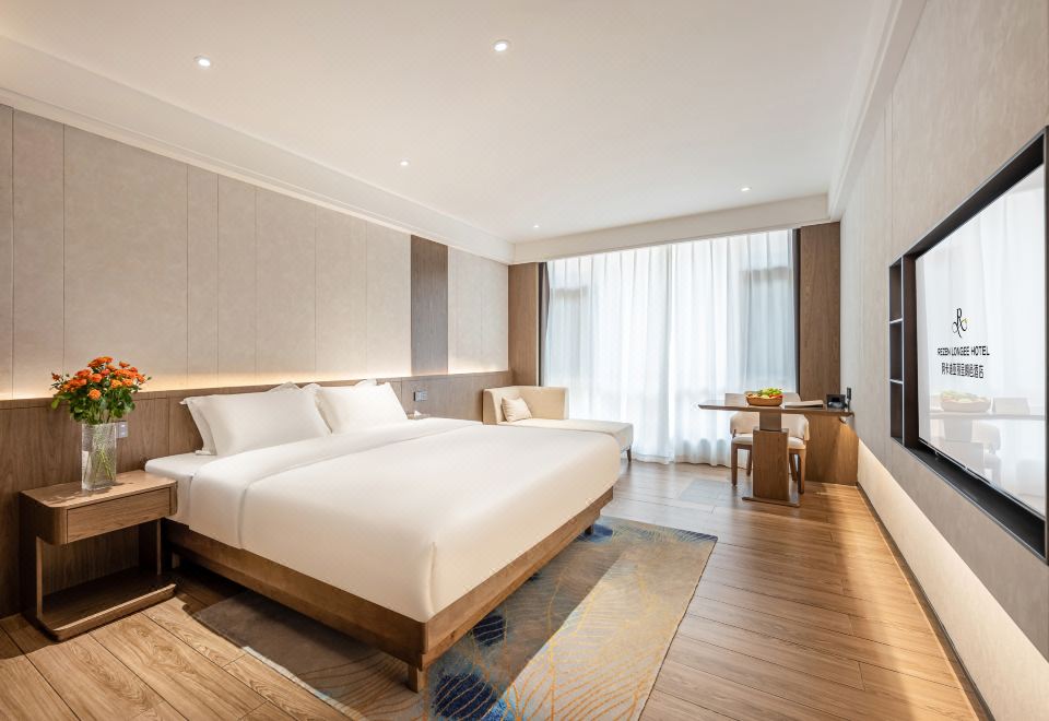 Muyun Tranquil Dream Double Bed Room (Tub + Skin-Friendly Bedding)