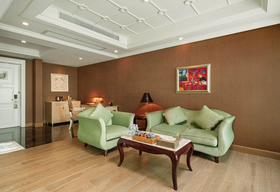 貴賓樓豪華海景大床房（觀港珠澳大橋+觀海上日出）