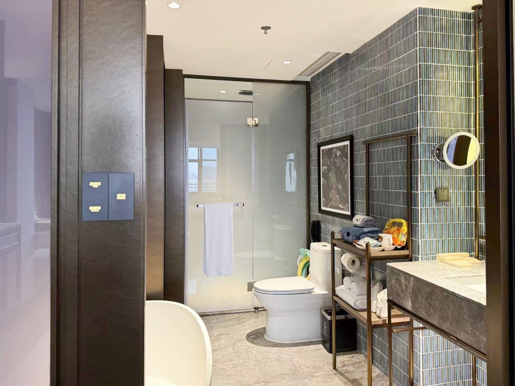 亲子大床房| 带梳化床