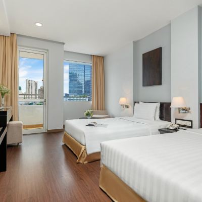 Deluxe Twin Room with City View