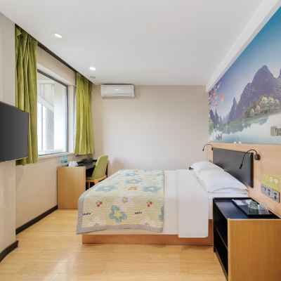 雲惠大床房 如家派·柏雲（桂林火車站萬象城店）優惠