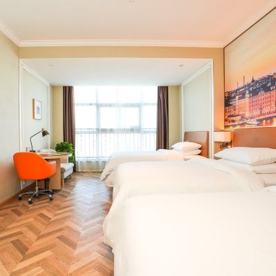 豪華三人房（落地窗+電視投屏+舒適床品） 維也納酒店（濟南章丘政務中心大學城店）優惠