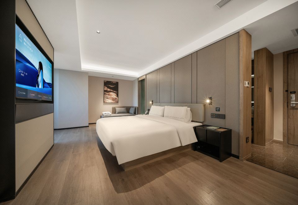 几木城景大床房（俯瞰网红爬墙熊猫）