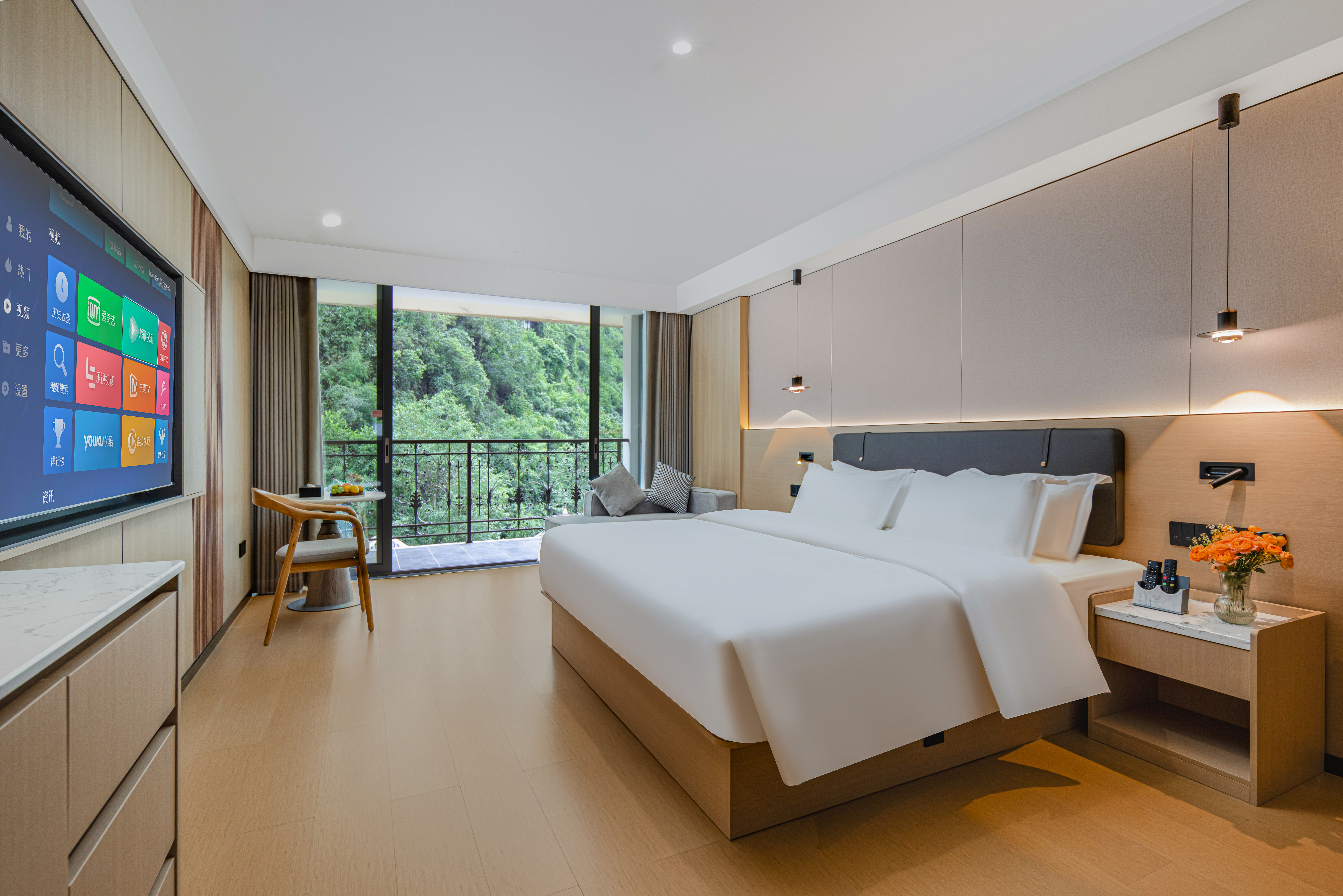 180°山景阳台大床房（mini小冰箱+落地窗阳台）