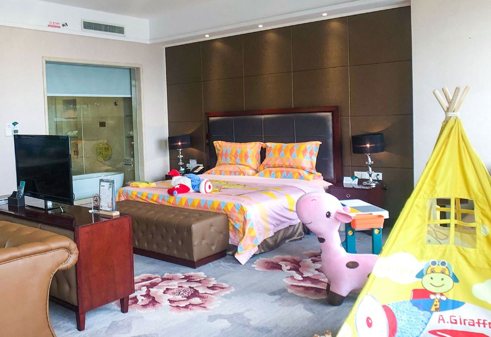 粉红公主亲子主题房（智能马桶+康养小屋+记忆枕）