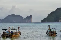 Bayview Resort Phi Phi Island - Beach Front Resort