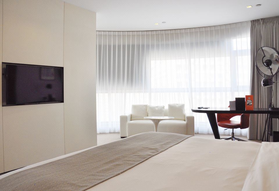 精品大床房『180°落地窗观景+深泡浴缸』