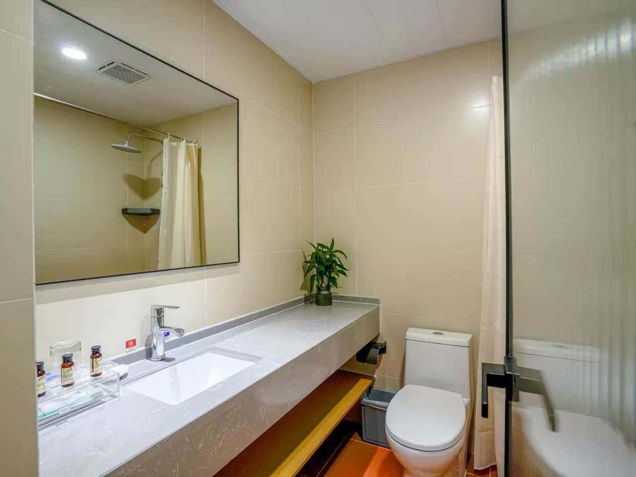 特惠房【辅楼F区】