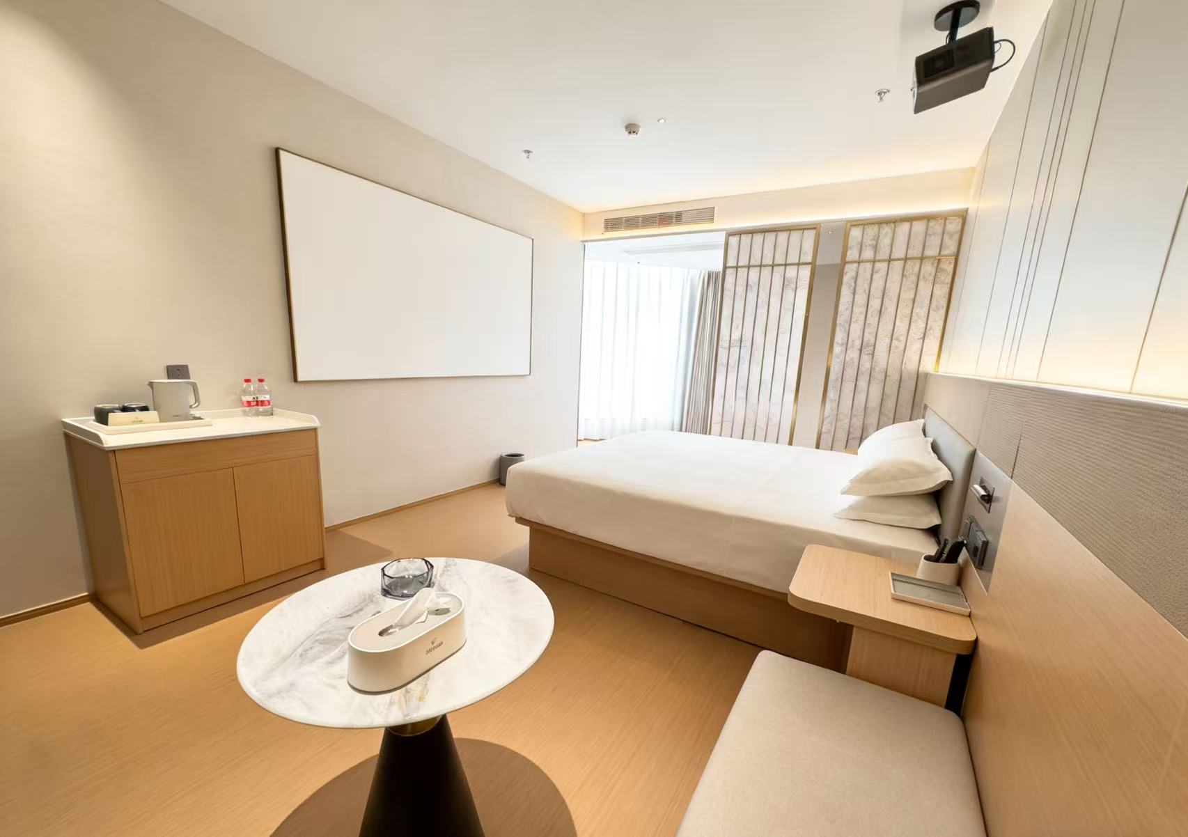 亿澜.臻享大床房（智能投影+乾湿分离）