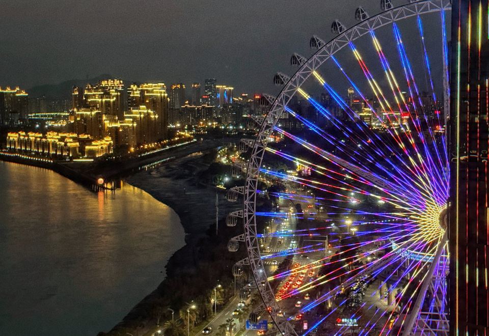 豪华房 超大床 江景景观 行政楼层