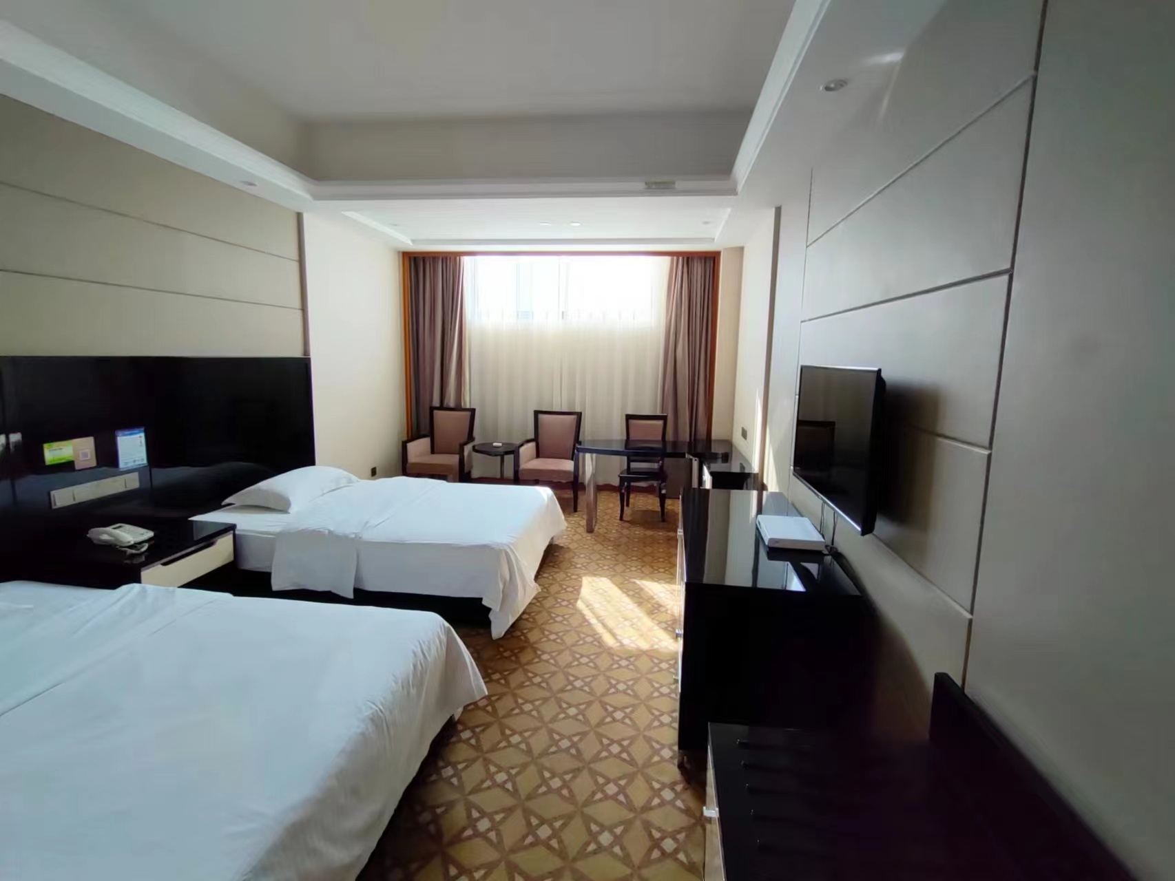 商务楼豪华标间（窗户较小）