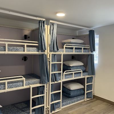 9 Bed Mixed Dormitory Ensuite