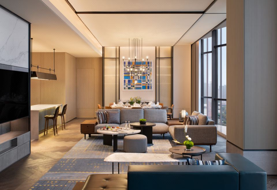 帶娃嗨玩家庭套房|獨立會客廳-頂層開闊視野