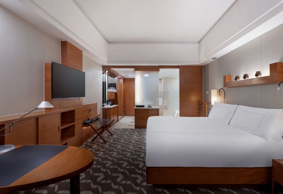 Swissotel Grand Shanghai Classic Double Room