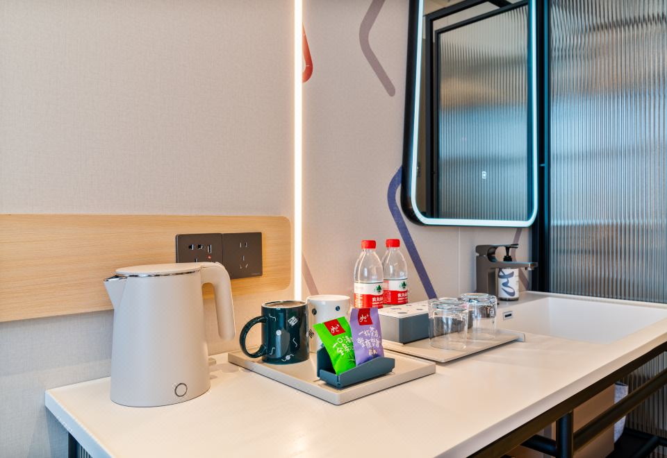 高级大床房（智能马桶+零压床垫+语音智控）