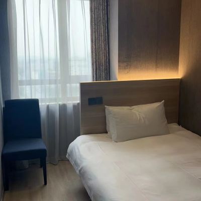 大床房A 景萊飯店·臻選（上海威寧路地鐵站店）優惠