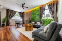 La Ferringhi 3-Storey Villa Penang by Sama Sama Homes Hotele w: 