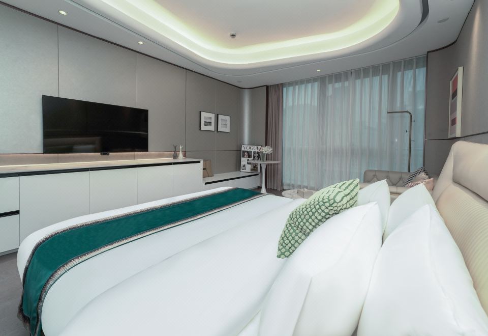 舒適大床房（博世洗衣機│唯寶智能衞浴│高儀化粧鏡）