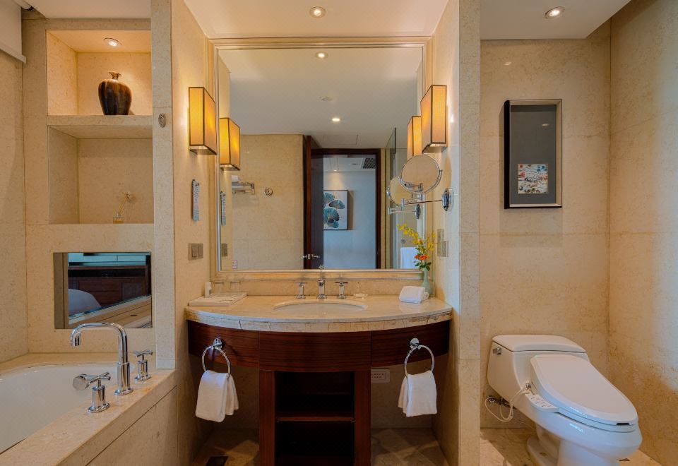 GRAND NEW CENTURY RESORT Siming Lake YuyaoDeluxe Mountain-view Queen Room