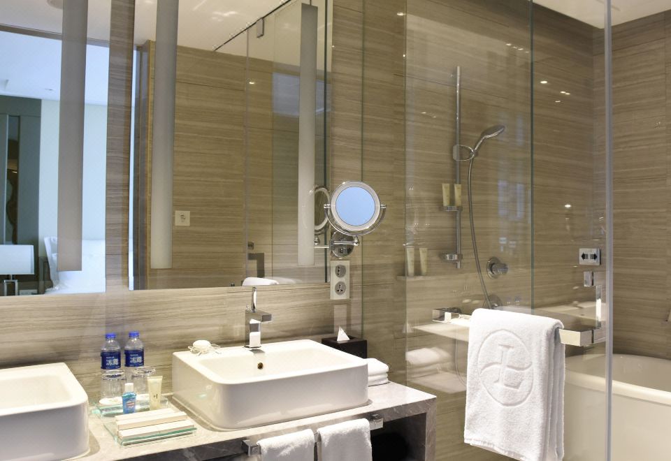 Langham Place GuangzhouFeatured Room