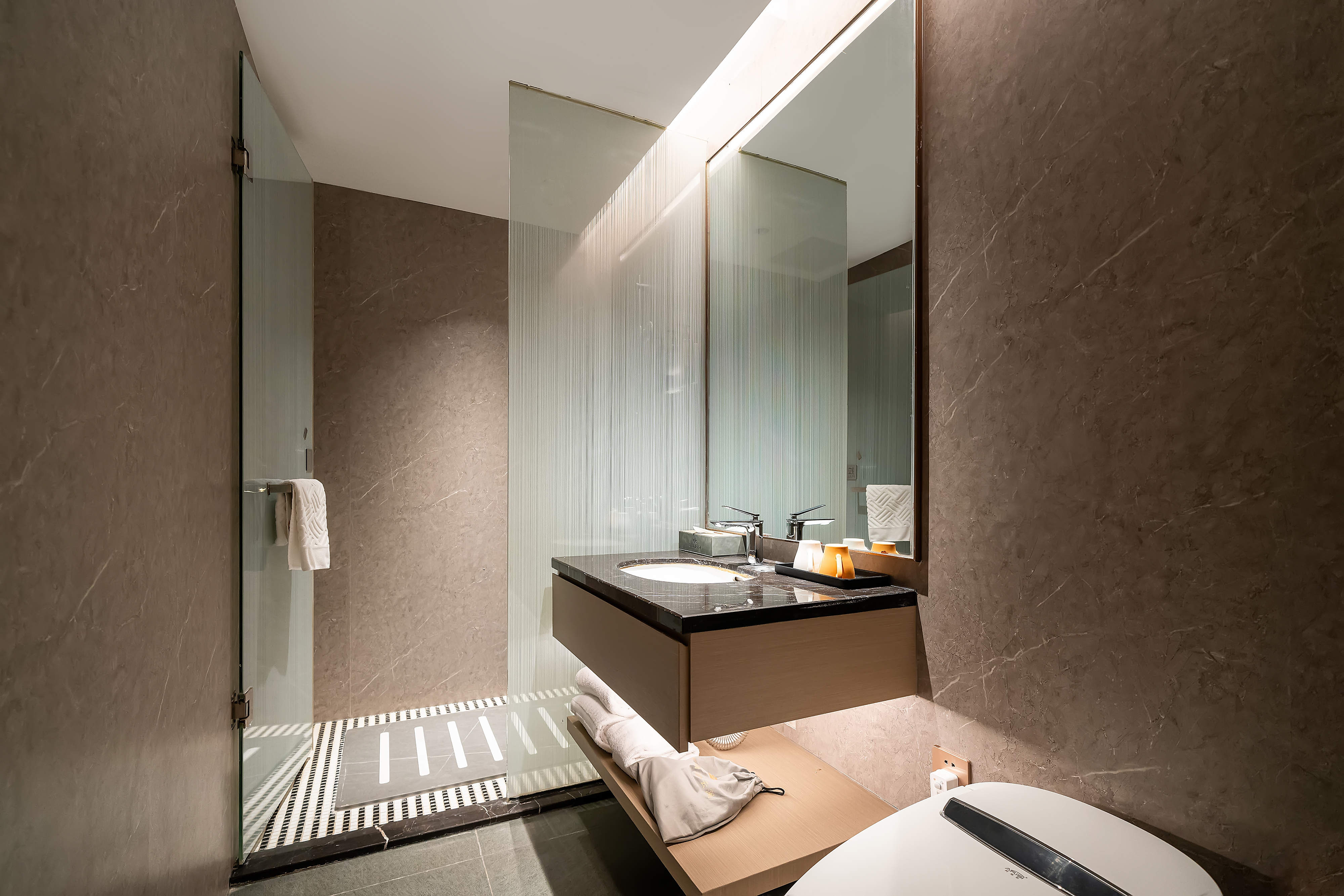 SKJIANSHEHOTELYUNLANSK大床房（智能语音客控+65寸高清电视）