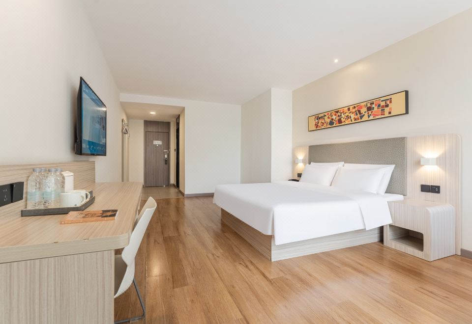 高级大床房【电视投影+舒适空调】