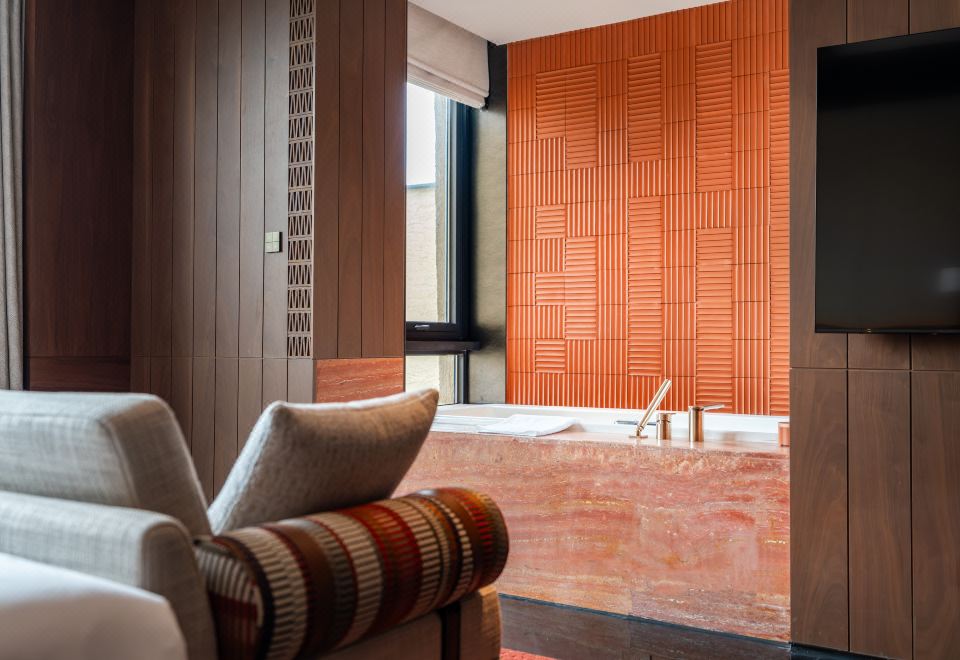 1 King 1 Bedroom Suite Terrace Access