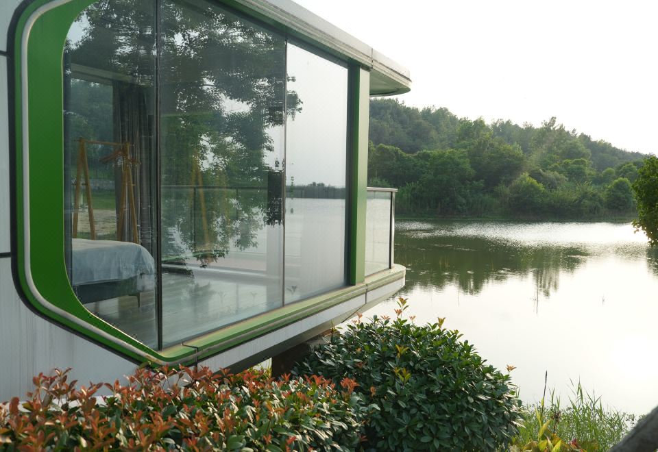 【湖光星梦舱】太空舱