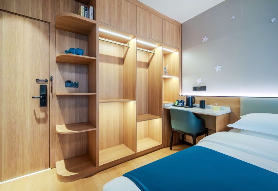 温馨亲子间（智能客控+投屏+超大空间+乾湿分离）