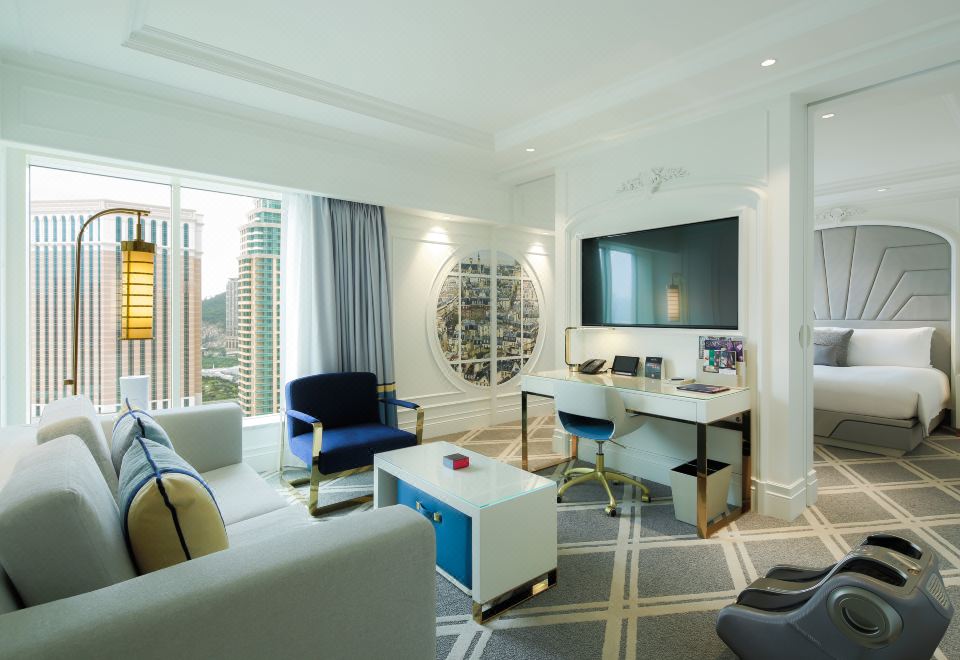 The Parisian MacaoChampagne King Suite