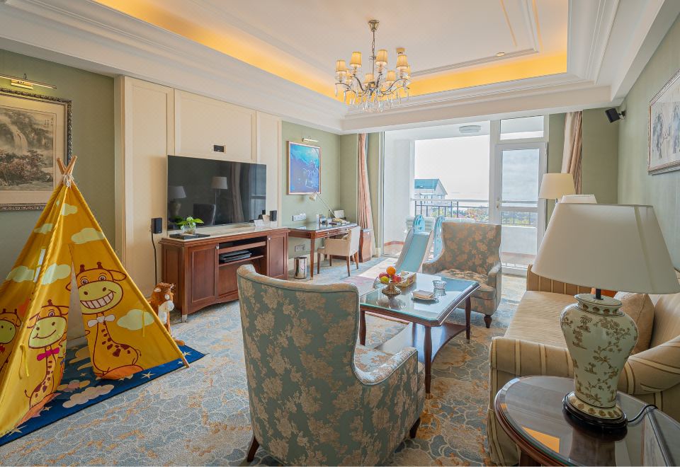 SeaView Garden Hotel QingdaoFamily Friendly Themed Suite - Sea-View