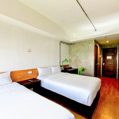 Deluxe Hive Travelbee Seaside Inn Promo Code