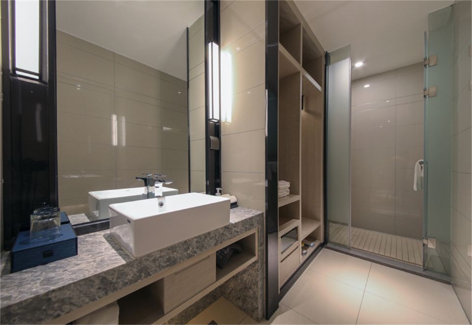 豪华大床房 I 180°无遮挡唯美日落·俯瞰摩天轮夜景