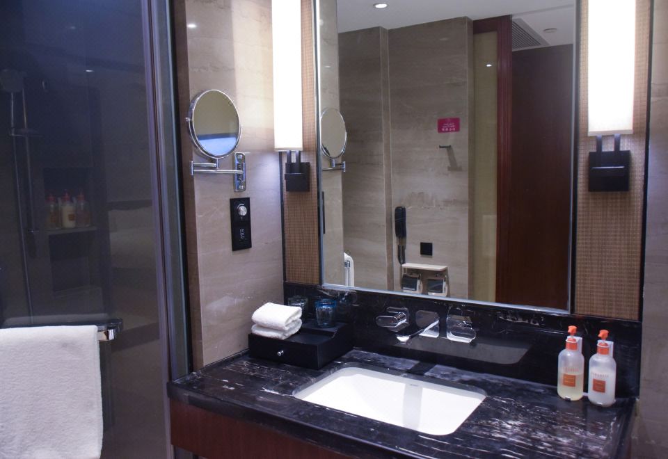 Howard Johnson Neodalle Resort ZhangjiajieSuperior Queen Room