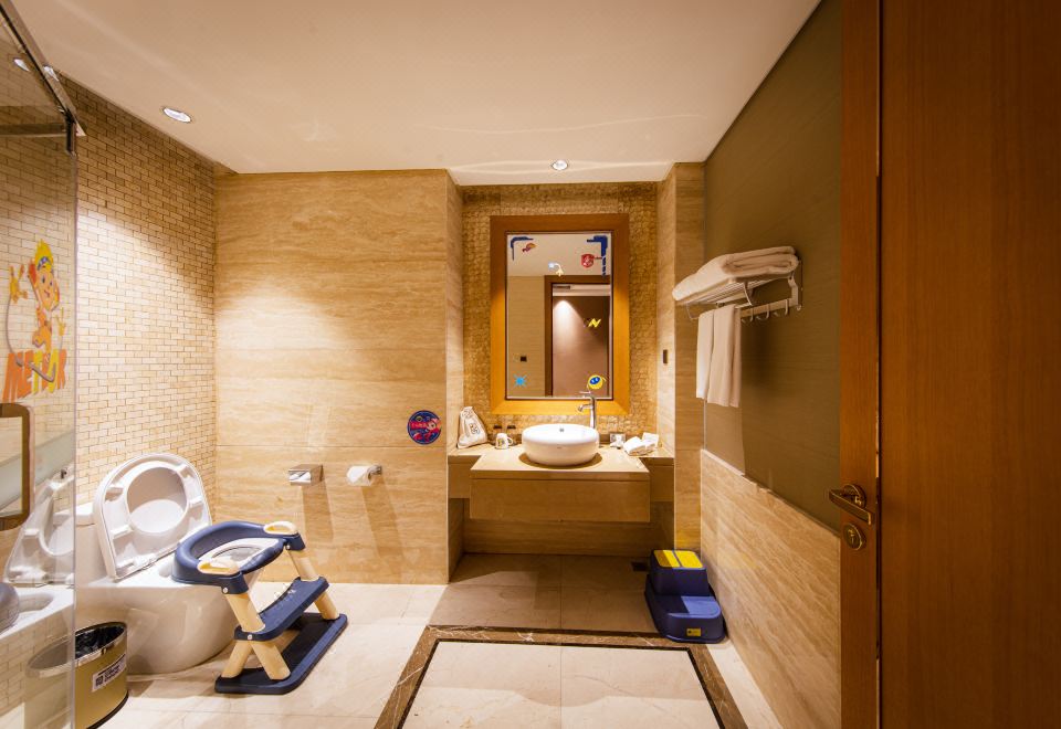 宇宙护衞队亲子大床房