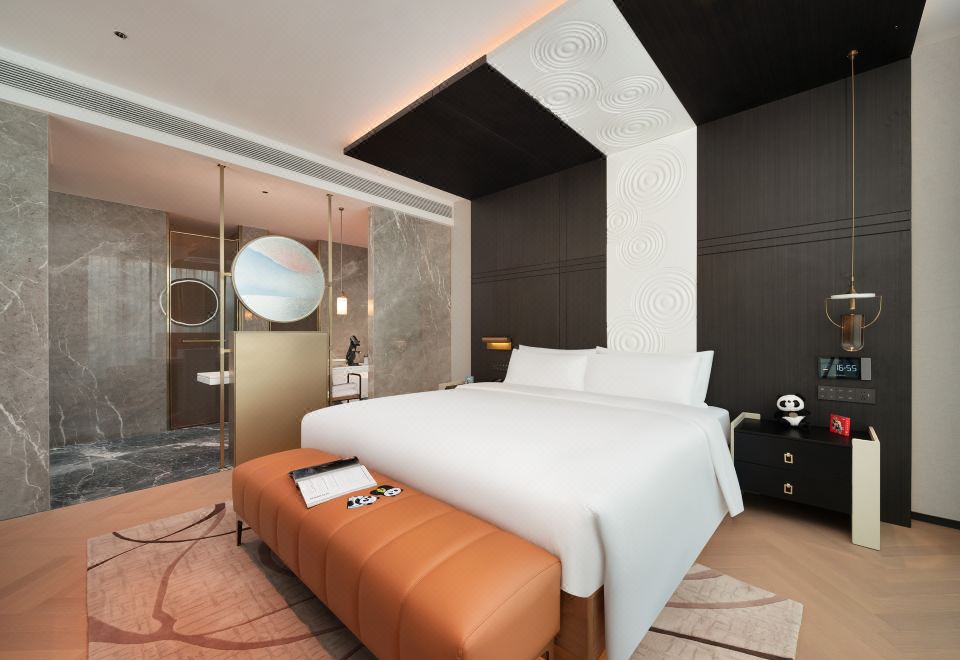 Deluxe King Size Room