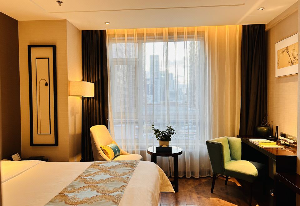 棲賢商務大床房（小冰箱+詩意空間+多款枕頭）