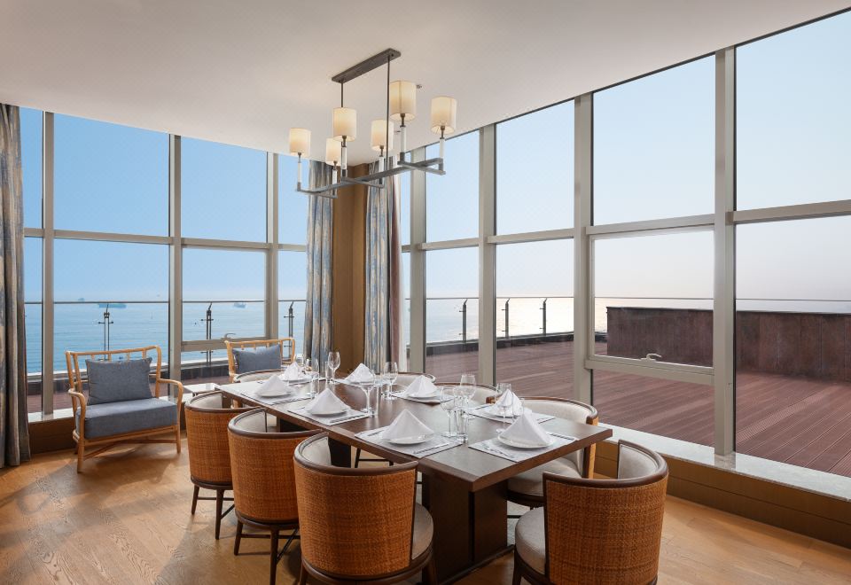 Crowne Plaza Beihai Silver Beach2 King 2Bdrm STE Ocean View  Lounge Access 