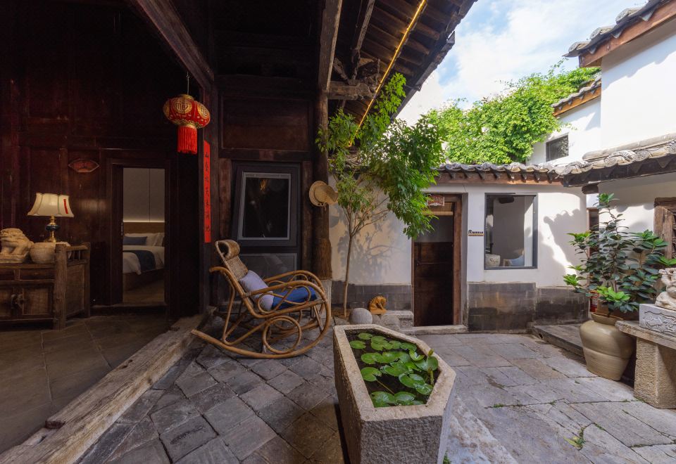 East Wing Suite With Private Tea Space&Chess Cards Room