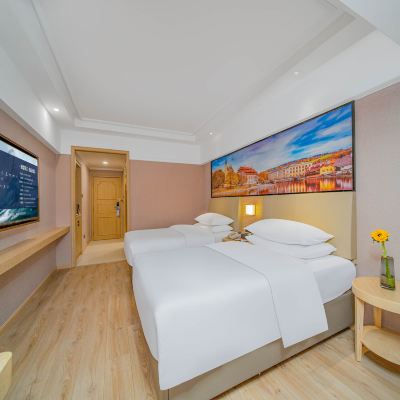 豪華雙床房（投屏電視+品牌床墊） 維也納飯店（深圳梅林店）優惠