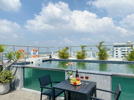 Hera Luxury Hotel
