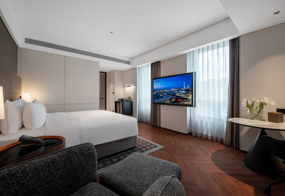 IntercityHotel Guangzhou East Railway StationIntercity Superior Double Bed Room (Brand Toiletries + Moisturizing Lotion + Small Sofa)