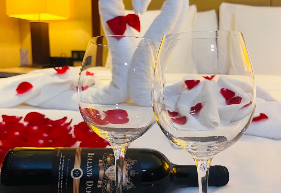 花瓣浴缸大床房